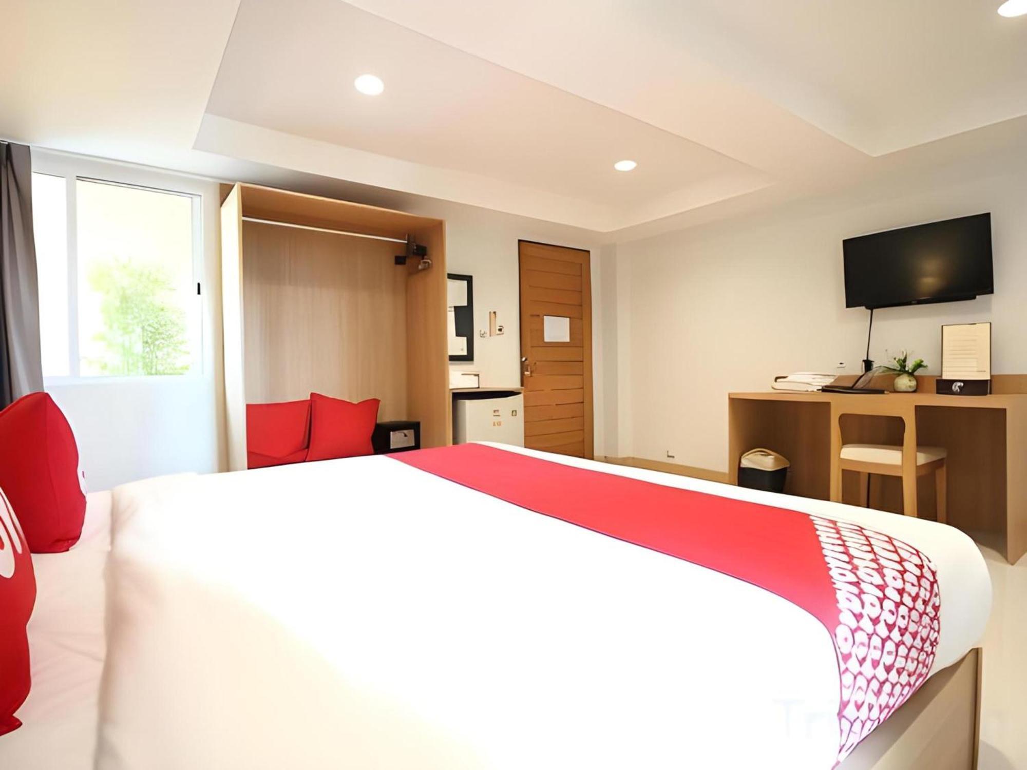 Super Oyo 484 Pannee Residence Khaosan Sha Plus Бангкок Экстерьер фото